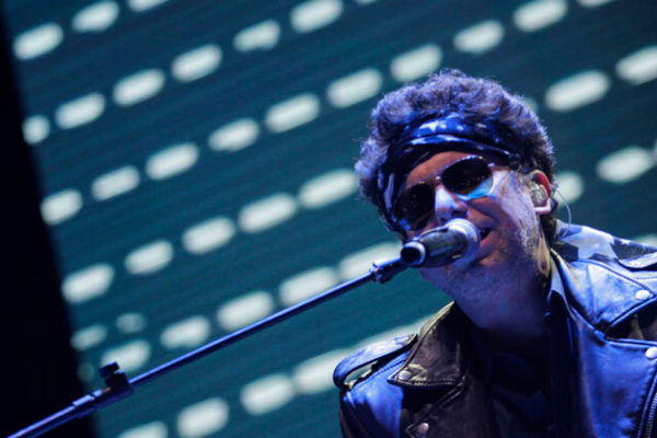 Andrés Calamaro abandona el escenario por la reacción del público a su defensa de la tauromaquia: “Hasta nunca”