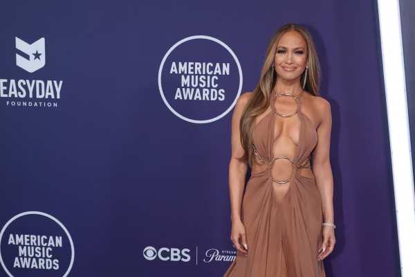 Espectacular alfombra roja en los American Music Awards 2025