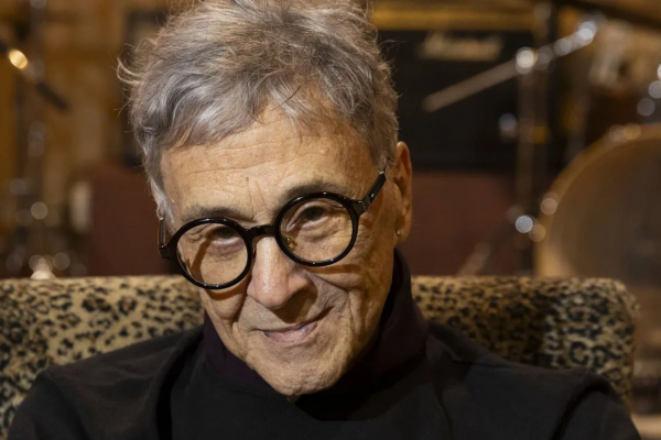 Billy Bond: “El rock de los 70 es como ‘El Eternauta’, va a pasar el tiempo y va a estar ahí como una obra de arte”