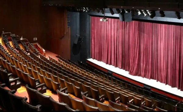 La comunidad teatral rechaza el cierre del Instituto Nacional del Teatro