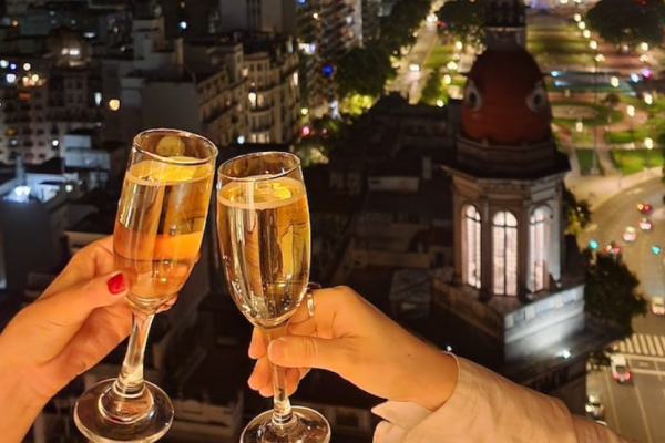 Tours Forever, la propuesta del Palacio Barolo que invita al amor