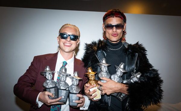 Ca7riel & Paco Amoroso fueron los grandes ganadores de los Premios Gardel: se llevaron el  de oro, álbum del año y seis estatuillas más