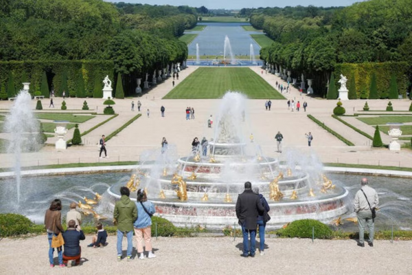 El palacio de Versalles hace hablar a sus estatuas gracias a la IA