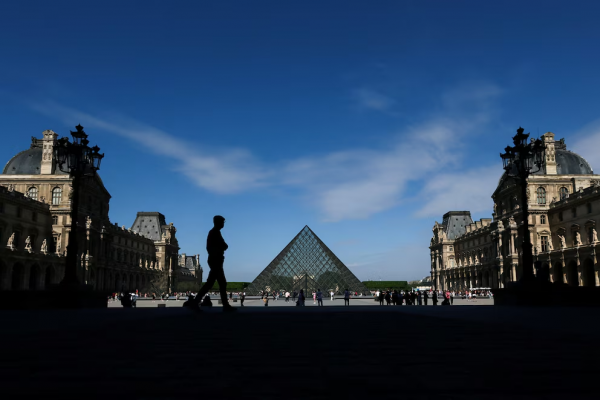 Francia impone una “tarifa diferencial” cultural para ciudadanos extranjeros no comunitarios