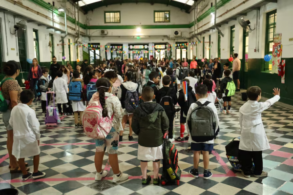 “Tragedia nacional”: el impactante video que resume en un minuto y medio los datos del fracaso educativo de la Argentina