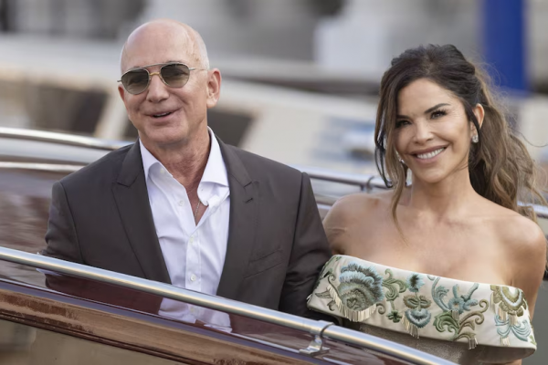 Jeff Bezos y Lauren Sánchez se casaron antes de llegar a Venecia y firmaron un millonario acuerdo prenupcial