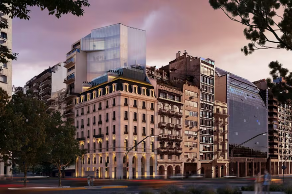 Se develó por qué estuvo tanto tiempo cubierto el edificio del 1900 ubicado en Libertador y Callao