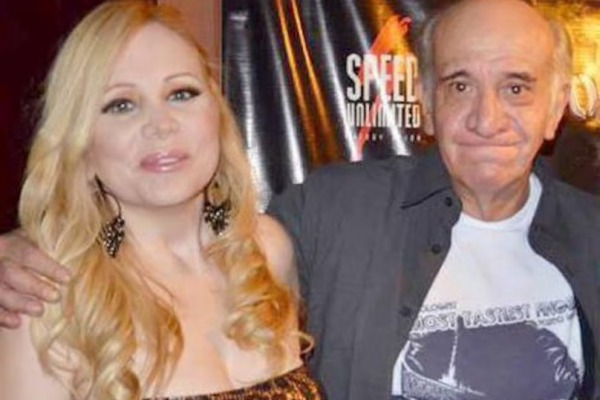 Las memorias íntimas de una ex reina del cine porno: de sus inicios en videochats a las fiestas con sexo en vivo