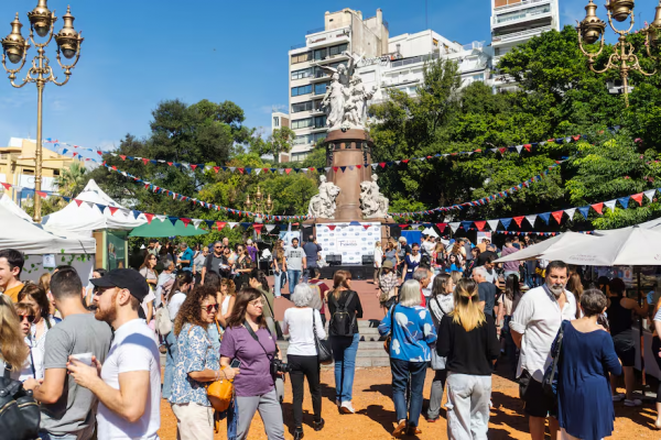 Feria Francesa en Recoleta: con comidas de invierno, shows en vivo y entrada gratis