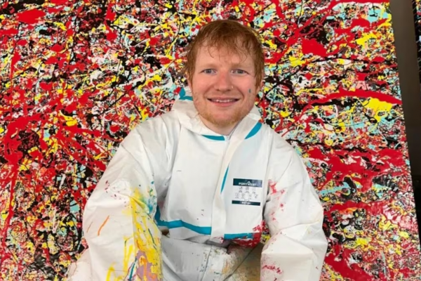 Ed Sheeran pone a la venta sus pinturas para recaudar fondos para su fundación