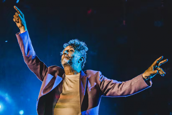 Fito Páez inauguró su gira ‘Páez Tecknicolor’ con un impresionante concierto en Barcelona