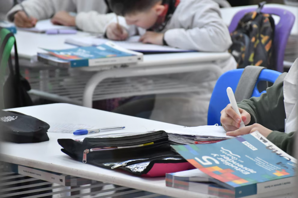 Los estudiantes argentinos mejoraron sus resultados de lectura y matemática en una prueba regional