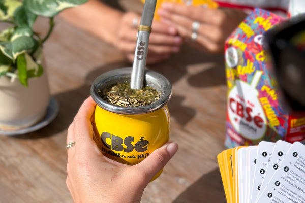 Cebados con el mate: radiografía de la cultura del mate entre los jóvenes