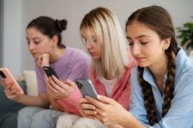 14 expertos revelaron estrategias efectivas para romper la dependencia del celular