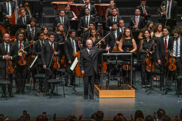 El emocionante regreso de Daniel Barenboim en el Festival de Salzburgo conmueve al mundo de la música clásica