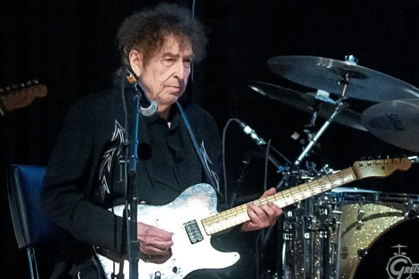 Bob Dylan vuelve al estudio a los 84 años para grabar nueva música