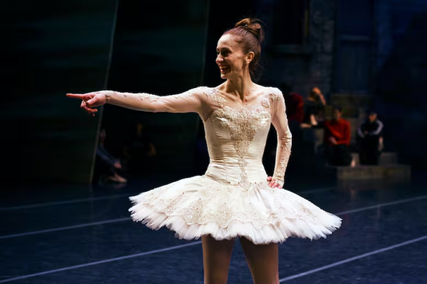 Sudor y lágrimas: detrás de escena de un día con Marianela Núñez en el Teatro Colón