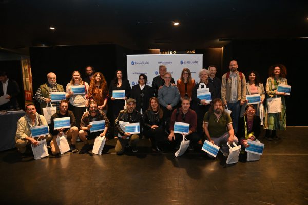 Todas las fotos de «Gente de mi ciudad» en el San Martín