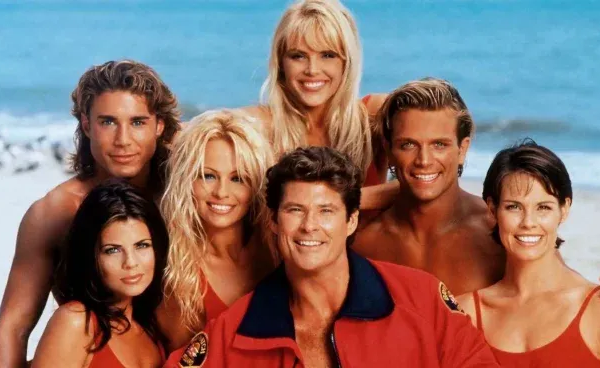 Vuelve «Baywatch»: la serie que llevó a la fama a David Hasselhoff, Pamela Anderson y más tendrá una reanudación