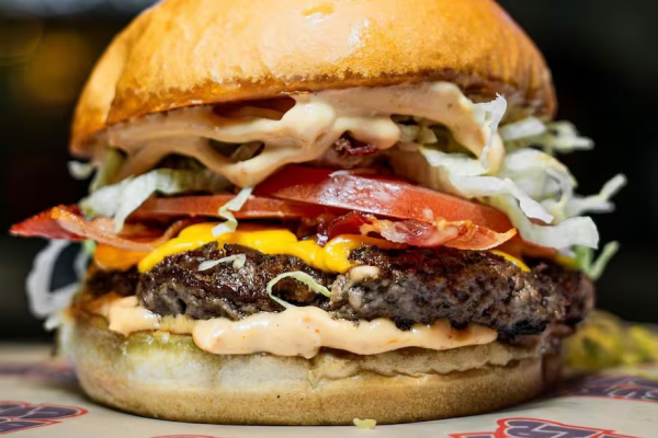 Burgermanía 2025: cómo comprar combos de hamburguesas a $12.000 en más de 70 locales de varias ciudades