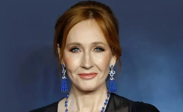 La creadora de Harry Potter, J.K Rolling, calificó de ignorante a Emma Watson por su opinión sobre las personas trans