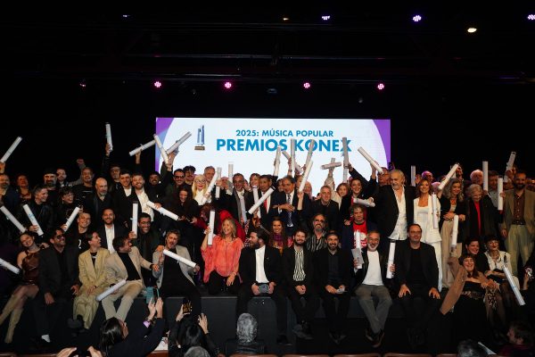 Se entregaron los Diplomas al Mérito de los Premios Konex a la música popular