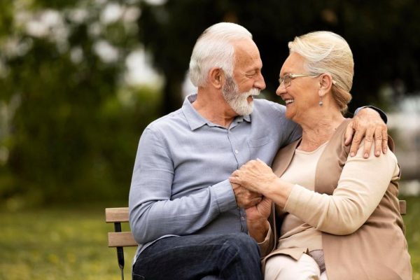 Cuidar la tercera edad: la expectativa de vida aumentó 25 años con respecto al siglo pasado