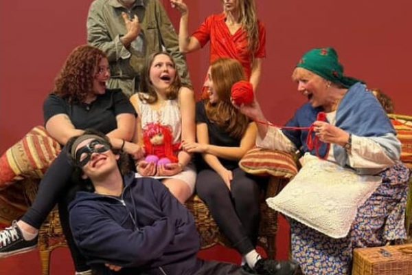 «Ana y las langostas», en el teatro El Popular