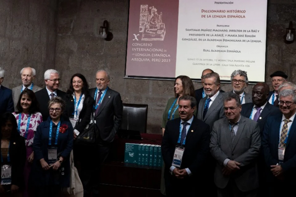 La RAE presentó en Perú el primer Diccionario Histórico de la Lengua Española