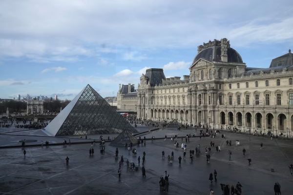 El Louvre apuesta por la vanguardia con “Las 4 estaciones”