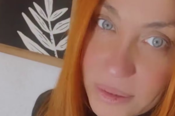 Lourdes Fernández volvió a los escenarios tras la delicada situación que vivió con su novio: “Un tropezón no es caída”