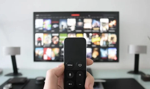 Si no puedes con el enemigo, únetele: Bell, Disney+ y Netflix experimentan streaming juntas