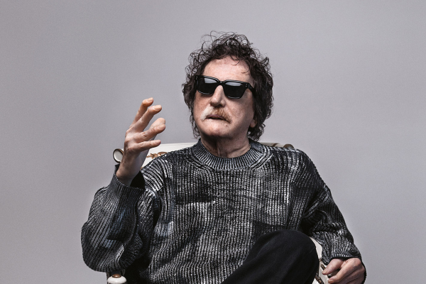 Convocan a cantarle el cumple a Charly