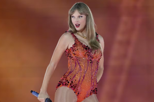 Taylor Swift publicó el video de “The Fate of Ophelia” donde muestra su costado más teatral