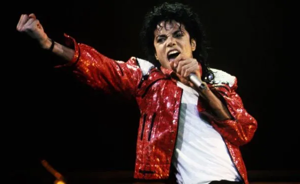Michael Jackson es el primer artista con éxitos en el Top 10 de Billboard en seis décadas distintas