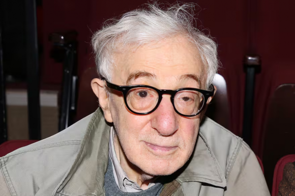Los 90 años de Woody Allen: una novela, una nueva película en Madrid, la lucidez intacta y la certeza de la muerte