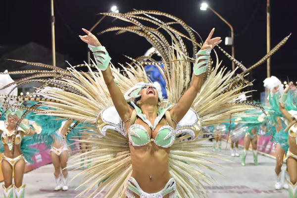Carnaval de Gualeguaychú 2026: cuándo desfilan las carrozas en “la fiesta más grande del país”