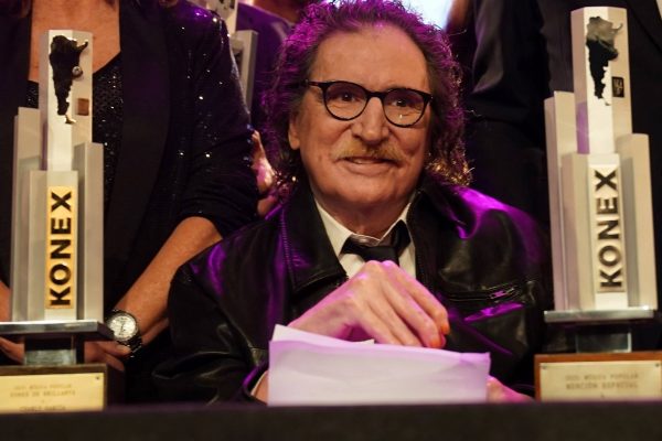 Premios Konex 2025: Charly García recibió el Konex de Brillante en una ceremonia que reunió a grandes figuras de la música popular