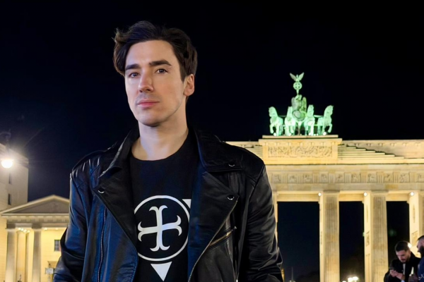 El argentino que bailó en las discotecas más extremas de Berlín: sexo en público, celulares prohibidos y 48 horas de fiesta