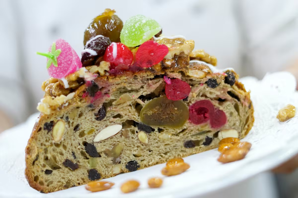 Pan dulce casero: el secreto del amasado y la cocción para que quede alto, esponjoso y con la cantidad perfecta de frutos secos