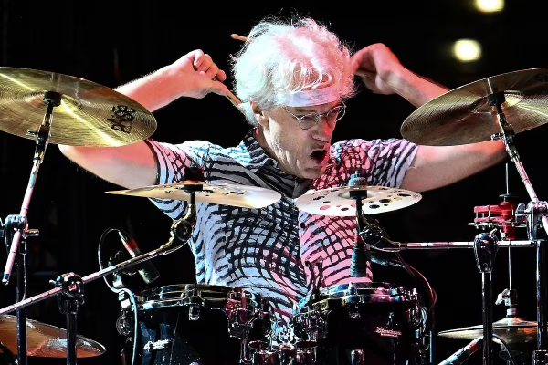 Stewart Copeland: su pasión por el polo, la ópera de Bioy Casares, un disco disruptivo y el imposible regreso de The Police