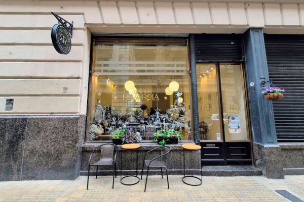 Cafetines de Buenos Aires: el sueño cumplido de dos porteños que abrieron un sitio en la cuadra más parisina de la ciudad