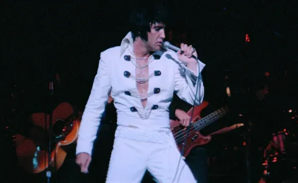 «EPiC: Elvis Presley in Concert», el documental de Baz Luhrmann presentó su primer tráiler