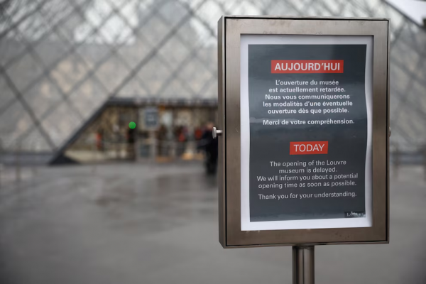 Los trabajadores del Louvre reanudaron la huelga iniciada en diciembre y el museo solo abre de manera parcial