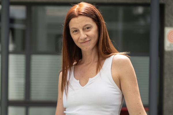 La sexóloga estrella que es un fenómeno teatral, recorre el país y pone el foco en la importancia de enamorarse