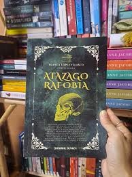 Presentan el libro de relatos de distintos autores, ATAZAGORAFOBIA