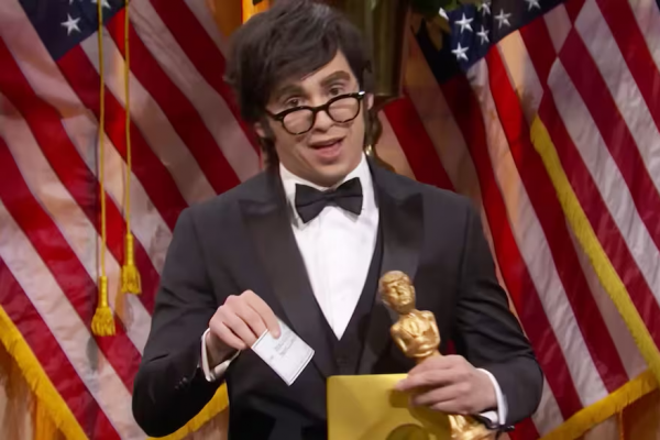 Quién es Marcello Hernández: soñaba con ser futbolista, es la nueva estrella de la comedia y se transformó en Javier Milei para Saturday Night Live