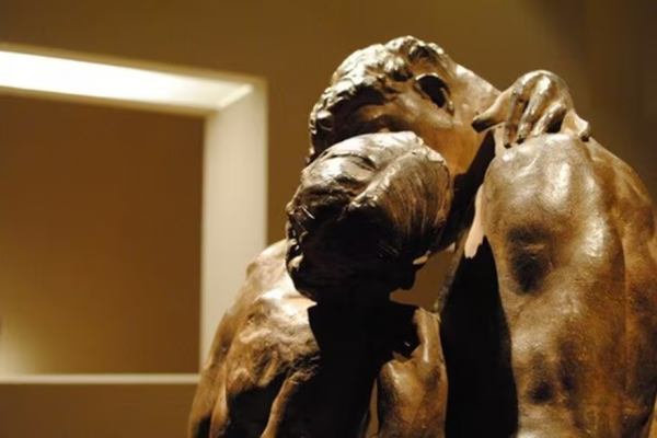 Té romántico, besos de novela y obras de arte que hablan del amor: cinco propuestas culturales para celebrar San Valentín