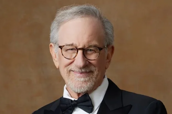 Llega “Los dinosaurios”, la nueva serie documental de Steven Spielberg