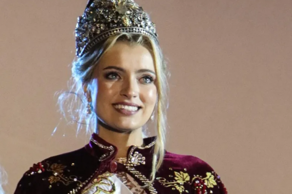 Azul Antolínez es la Reina Nacional de la Vendimia 2026